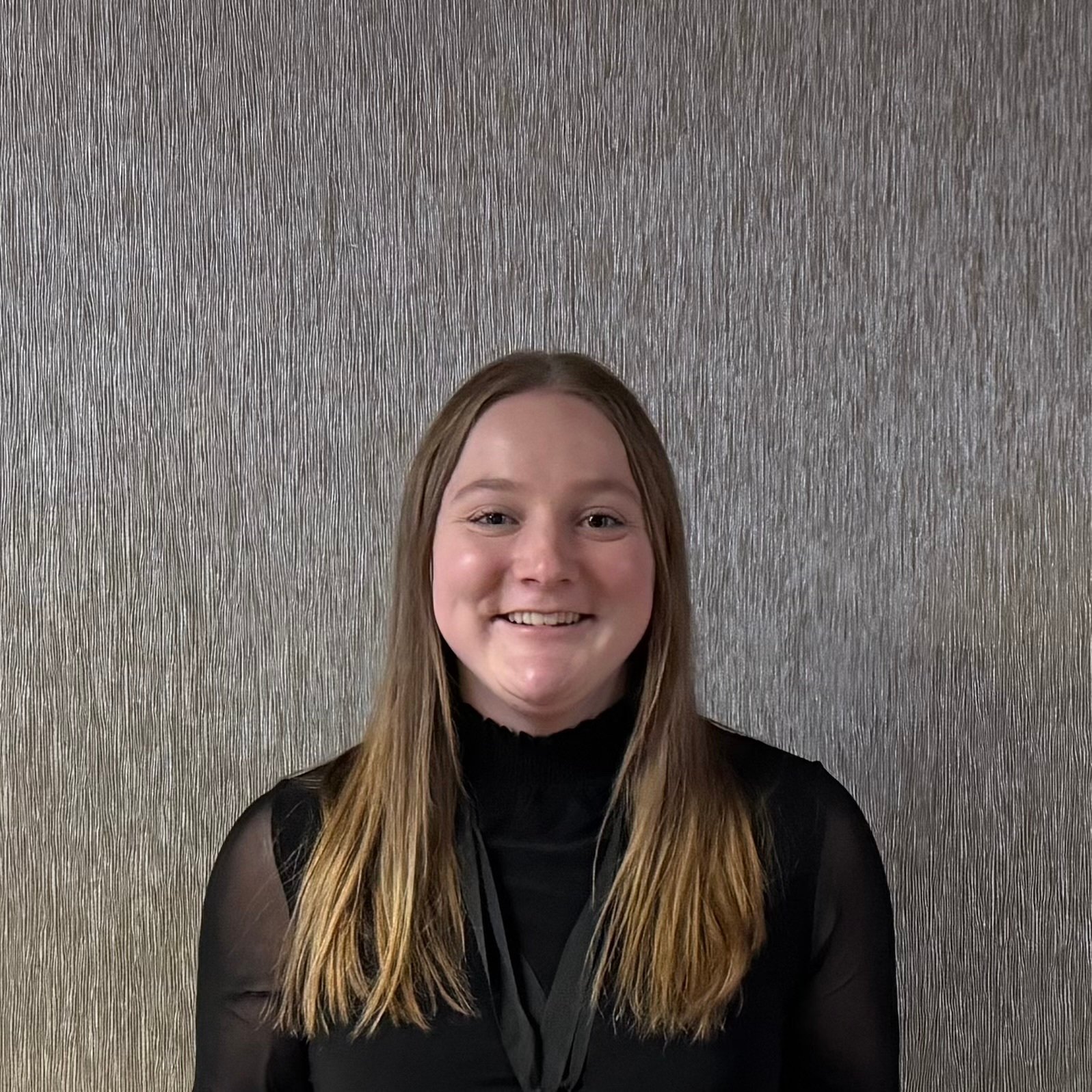 Anna Egeland Headshot.