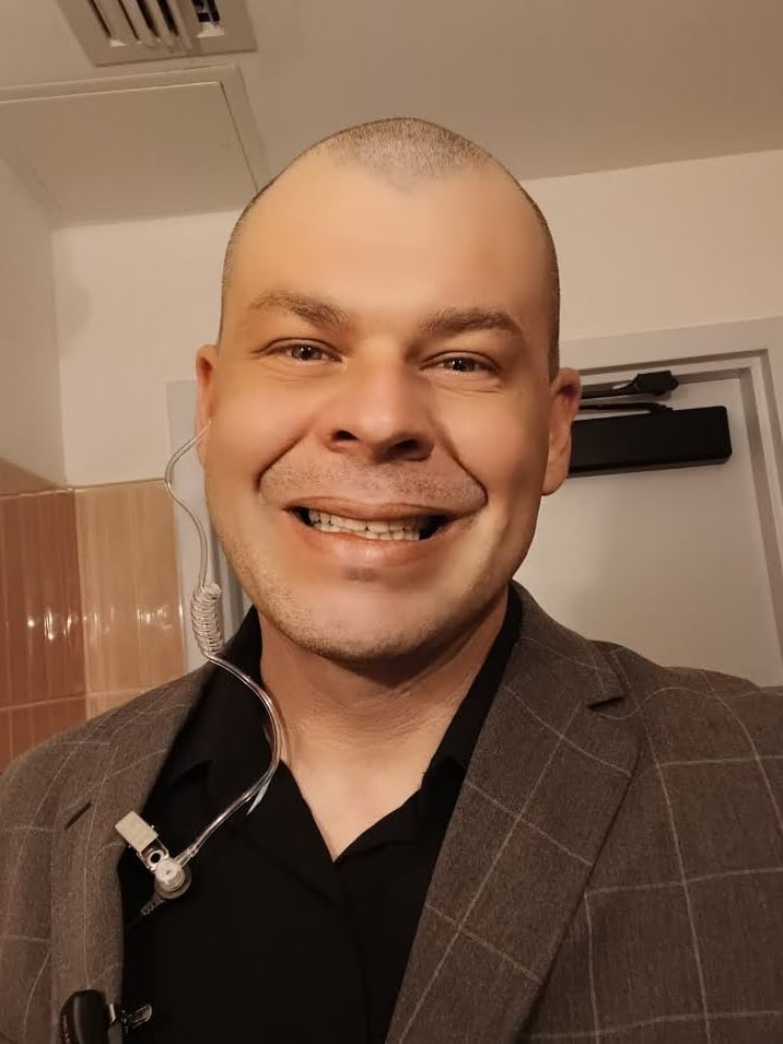 Robert Allen Headshot.