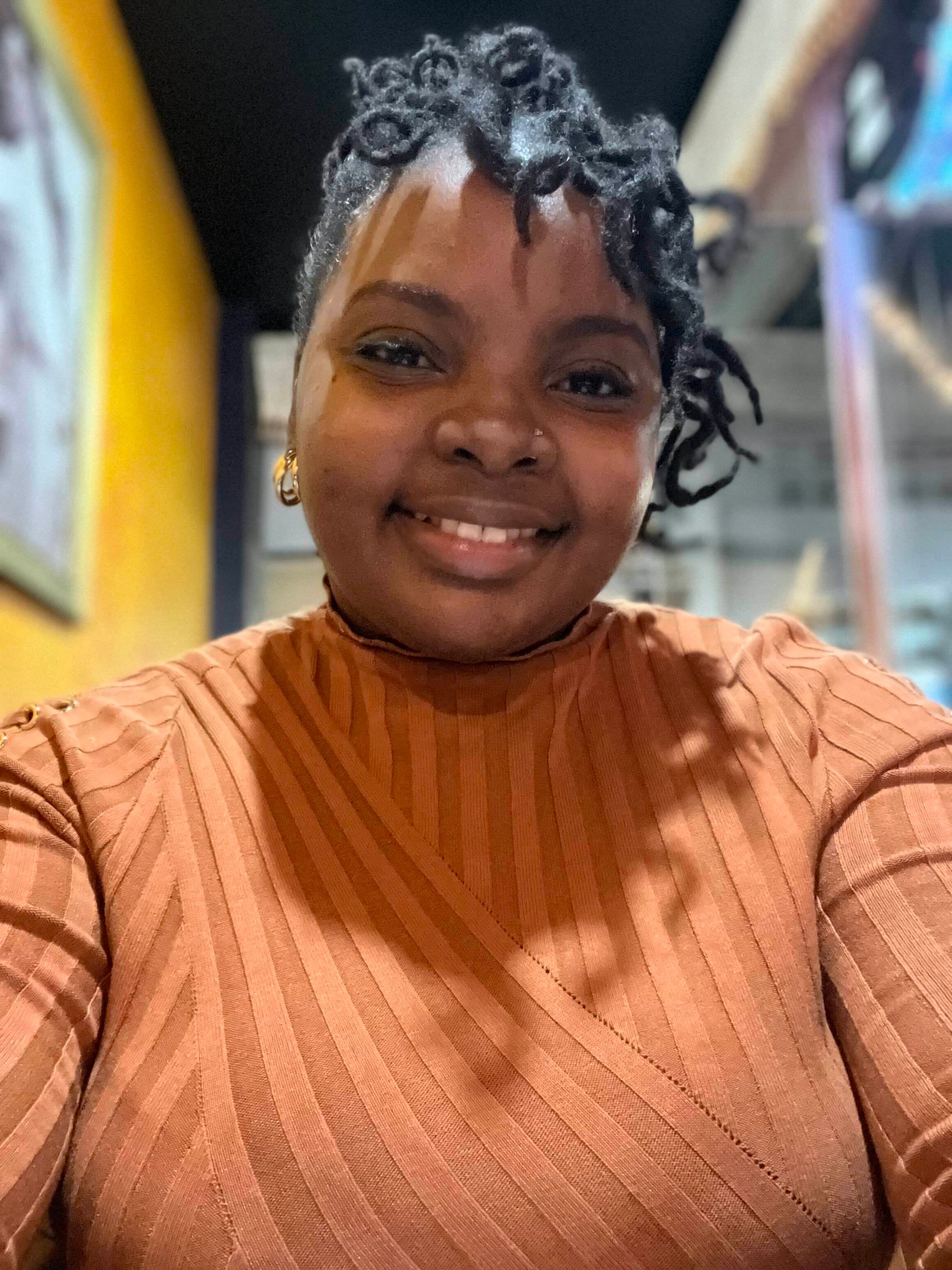 Sha_nell Cole Headshot.